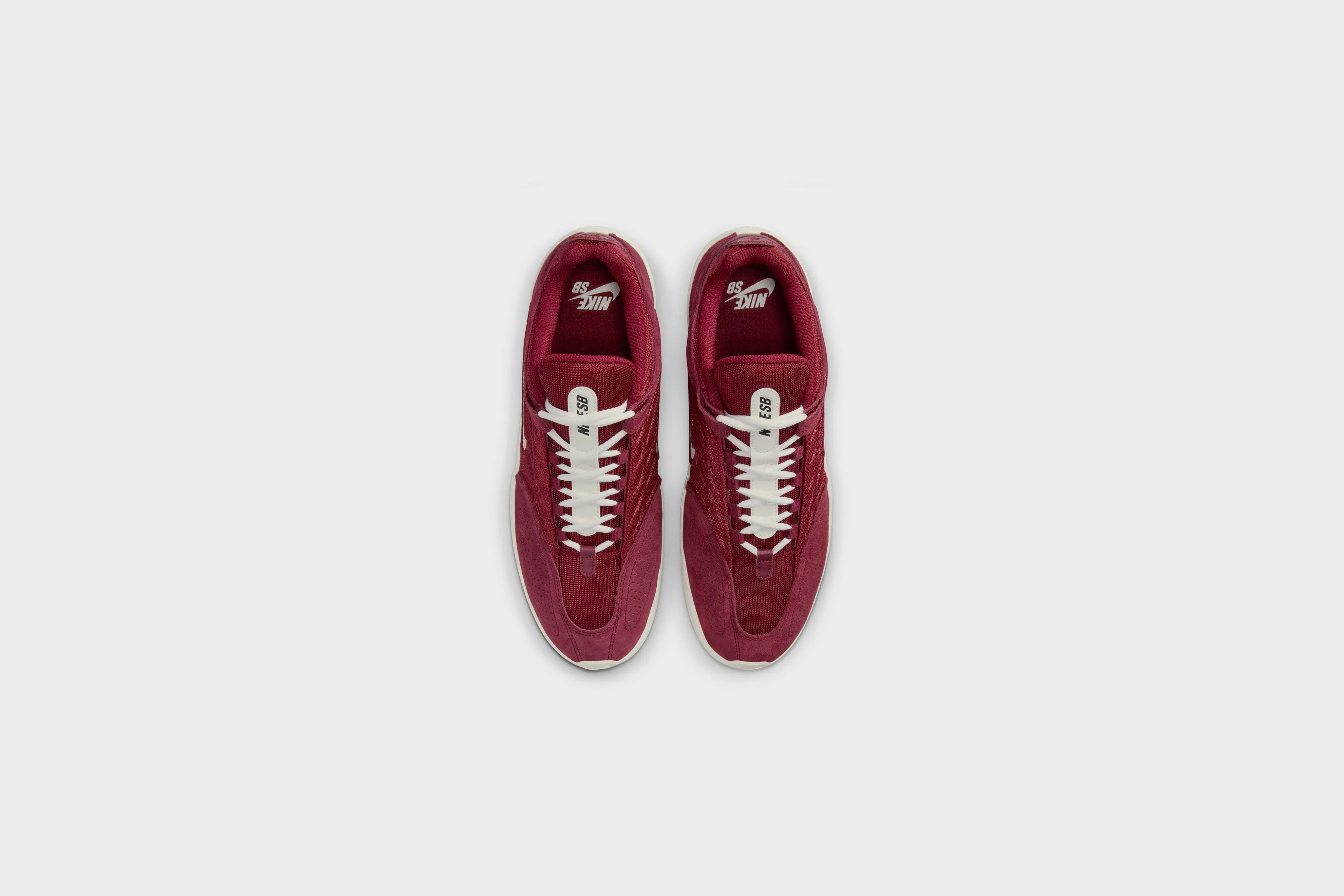Nike SB Vertebrae (Team Red/Sail-Team Red-Sail)